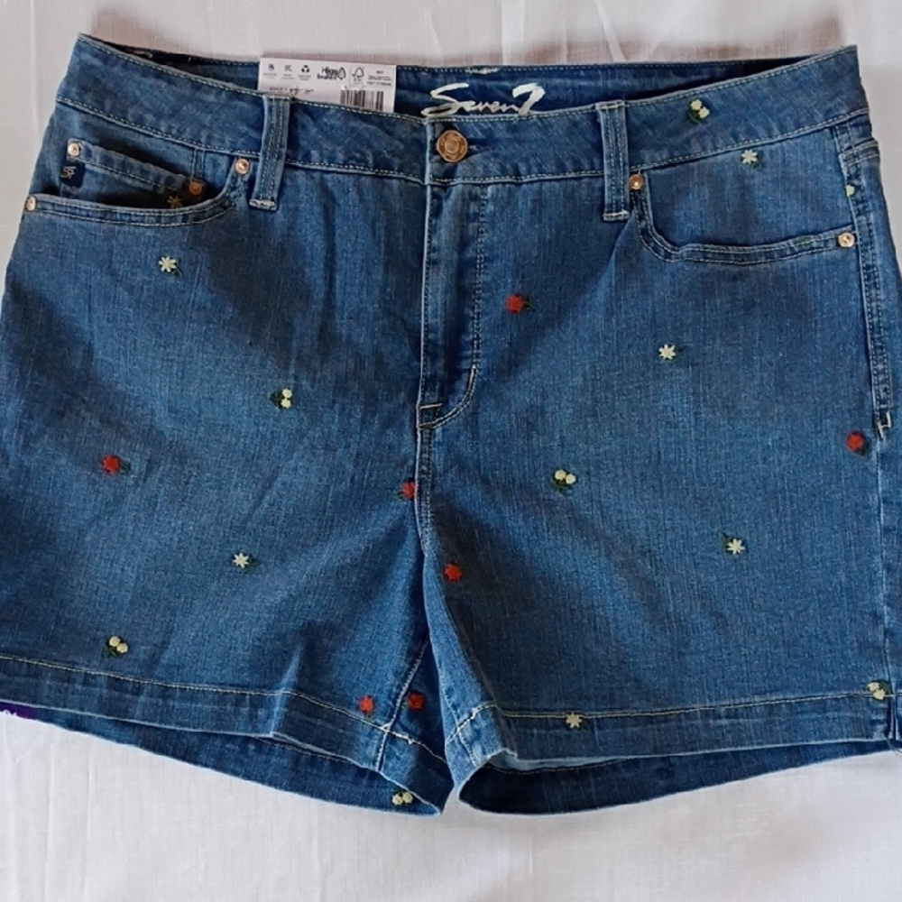 Seven7 Women's Denim Shorts with Floral Embroidery Size 16